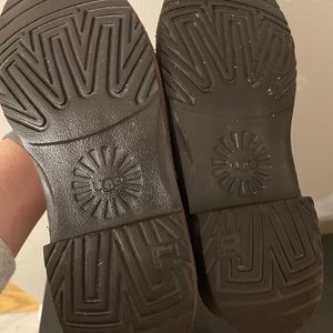 Ugg Elly boots in stout